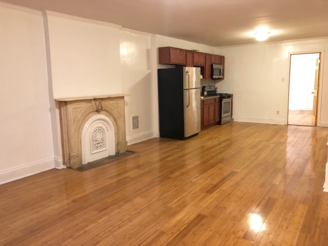 Primary Photo - 200 Washington Ave