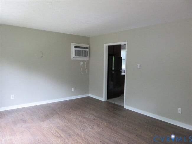 Building Photo - 117 N Ivy Ave