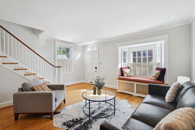 Foto del edificio - 1696 32nd St NW