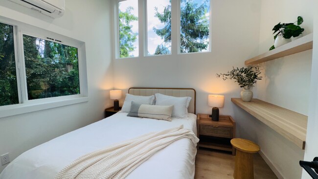 Foto del edificio - 11330 12th Ave NE