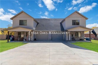 Building Photo - 625 Sugar Creek Rd