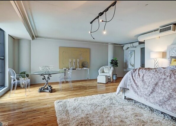 Foto del edificio - 1025 Shepherd-ID044.9