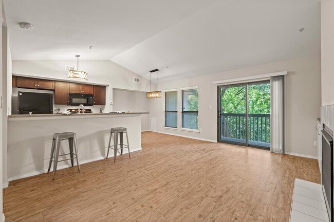 Building Photo - 3839 Dry Creek Dr
