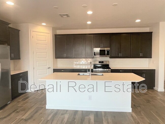 Building Photo - 4329 N 94th Dr