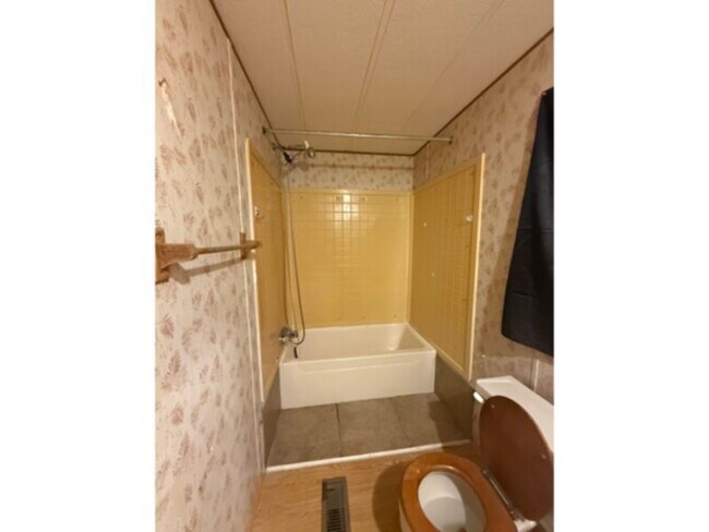 Foto del edificio - 2866 Pine Forest Rd