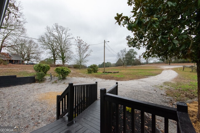 Foto del edificio - 7971 Roosterville Rd