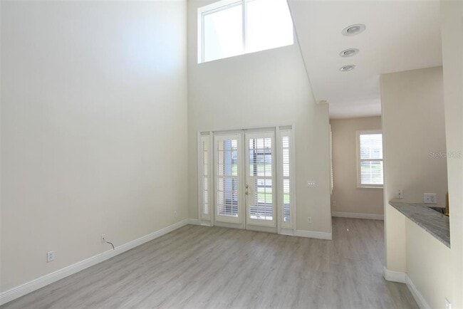 Foto del edificio - 544 Woodland Terrace Blvd