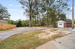 Building Photo - 111 Pinehaven Dr