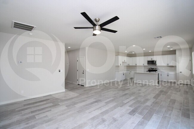 Building Photo - 10952 W Guaymas Dr