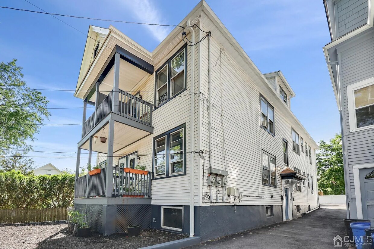 Foto del edificio - 213 Denison St