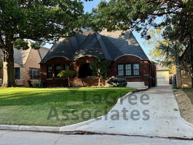 Foto principal - 709 NW 42nd St