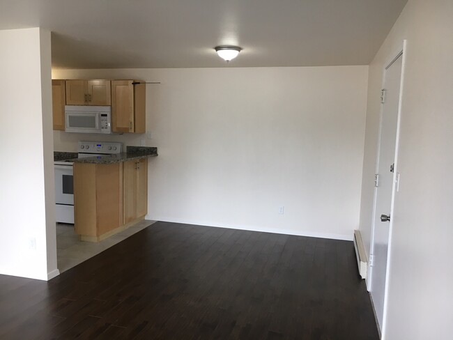 Dining Room - 1710 Broadway