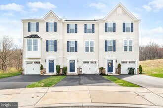 Building Photo - 1846 Honeysuckle Ct
