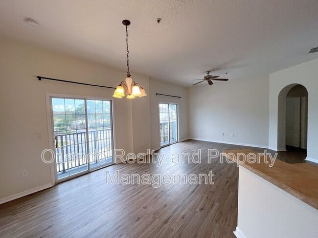 Foto del edificio - 6410 S Goldenrod Rd