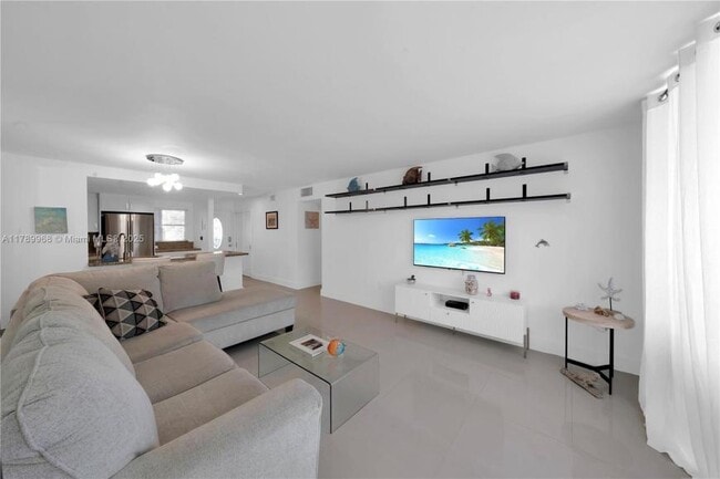 Building Photo - 2 bedroom in Sunny Isles Beach FL 33160