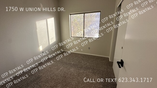 Building Photo - 1750 W Union Hills Dr