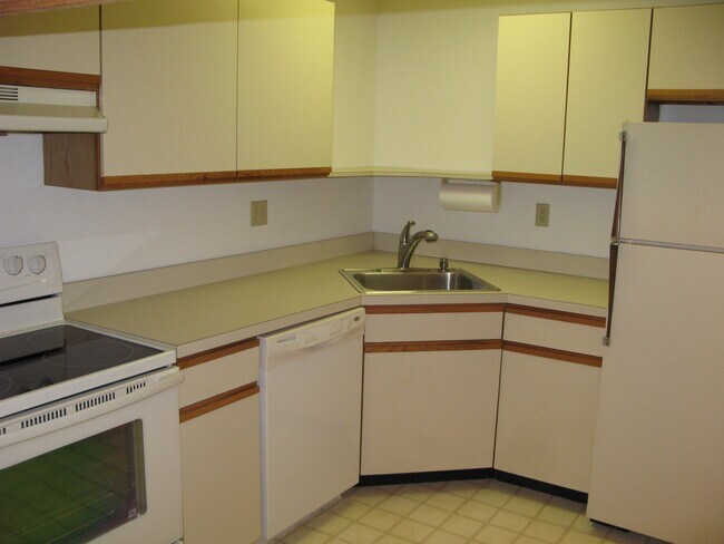Foto del edificio - 121 Cluff Crossing Rd