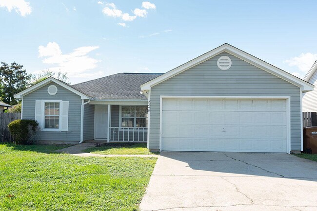 Building Photo - 2240 Estate Cir
