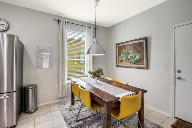 Foto del edificio - 9505 Southwick Dr