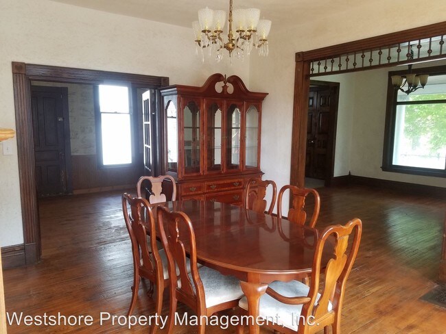 Building Photo - 5 br, 2 bath House - 154 Iona Ave