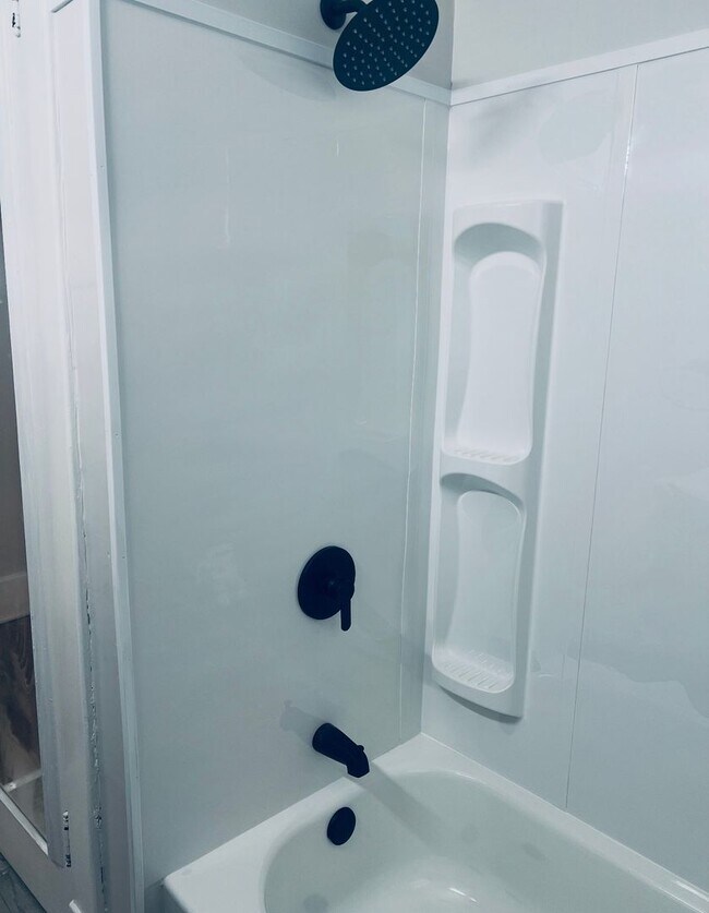 Foto del edificio - Beautifully renovated 3 bedroom house!