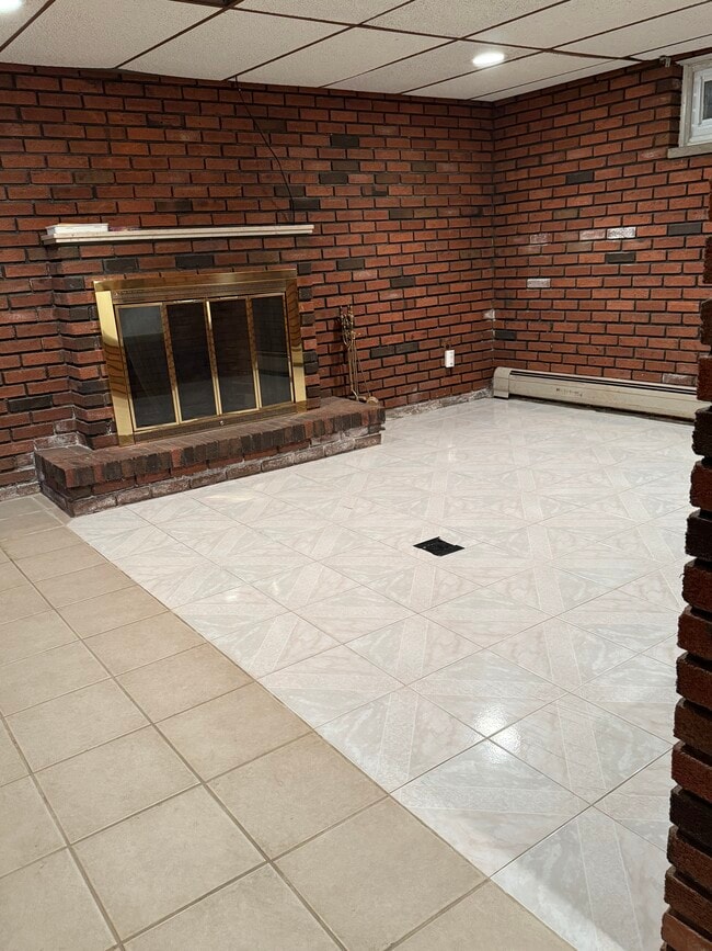 Foto del edificio - 458 Midland Ave