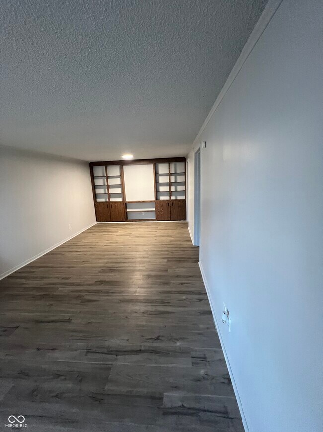 Foto del edificio - 2000 Indianapolis Rd