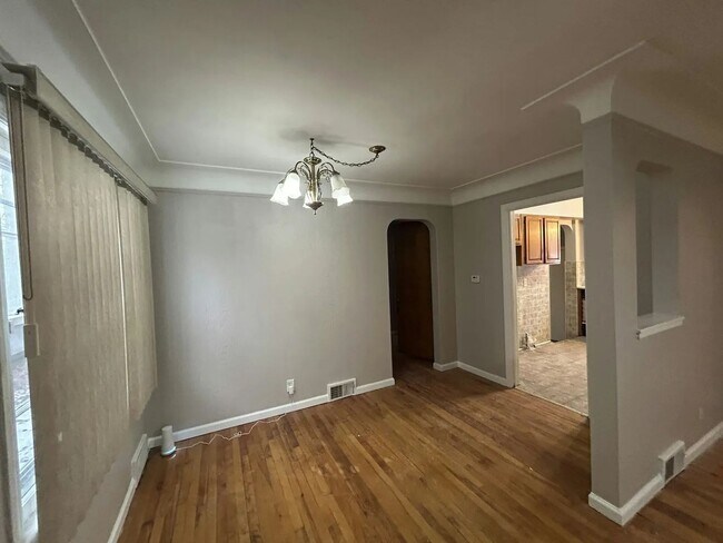 Foto del edificio - Charming Detroit Bungalow