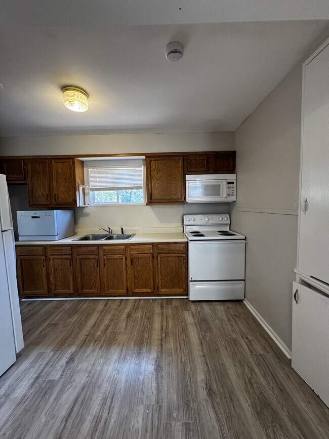 Foto del edificio - "Charming 3-Bed Oasis with Spacious Living in Prime Lubbock Location!"