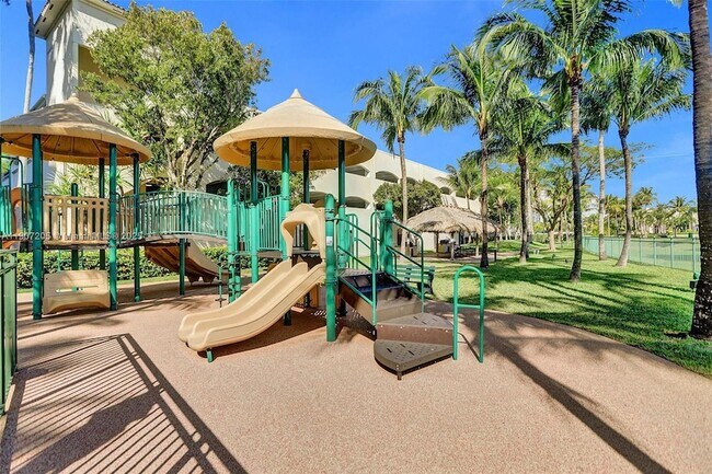 Foto del edificio - 19501 W Country Club Dr