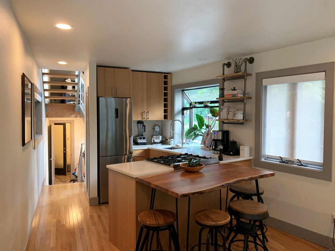 3300 South Shore Blvd, Lake Oswego, OR 97034 House for Rent in Lake