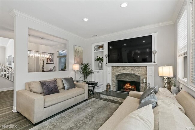Building Photo - 4 br, 3 bath House - 1206 Hazel Pl