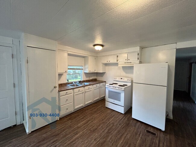 Foto del edificio - 605 W Taylor St