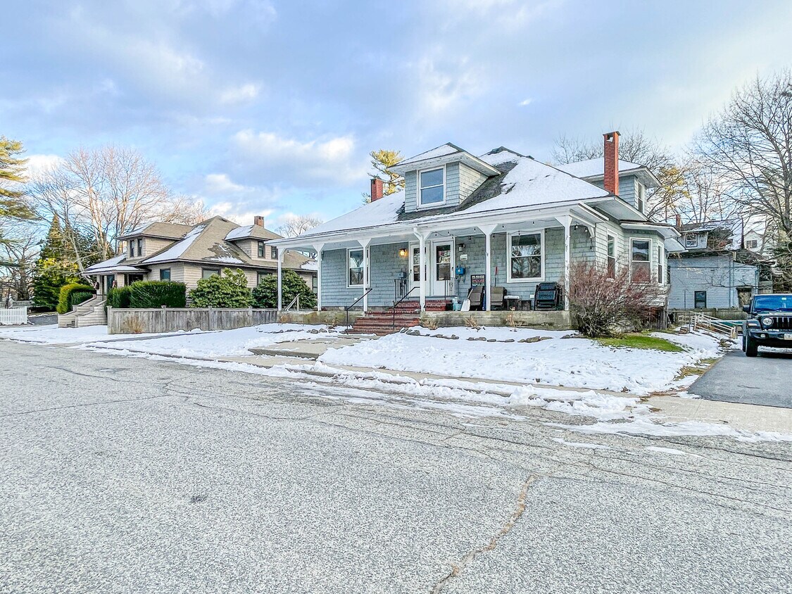 Primary Photo - 4 Elmwood Rd