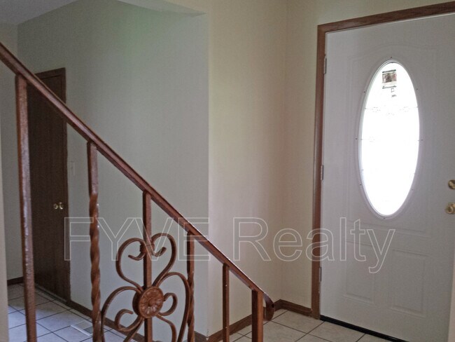 Foto del edificio - 6634 Forest Glen Ave