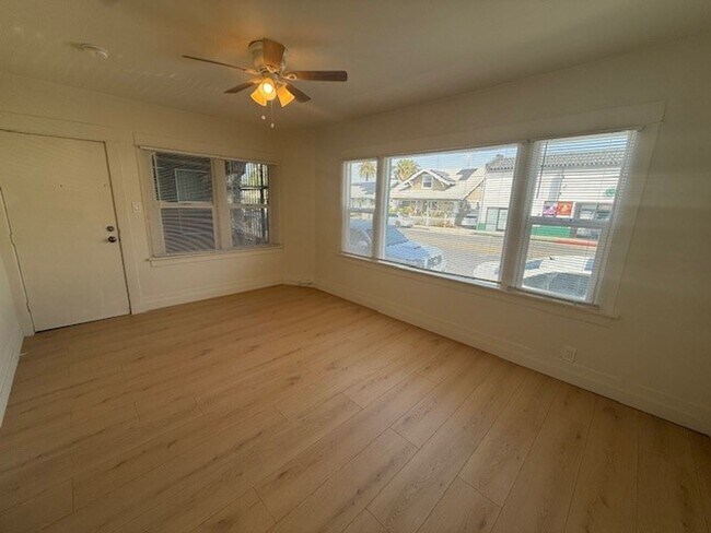 Foto del edificio - 1730 E. 7th St. #1