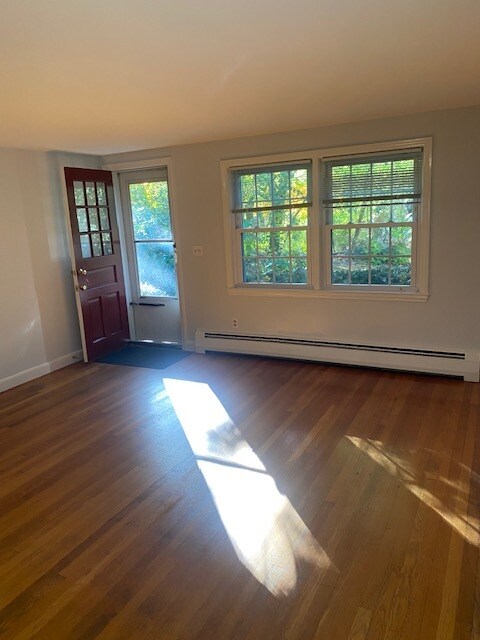 Foto del edificio - 34 Coyne Rd