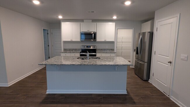 Building Photo - 497 Coconut Dr