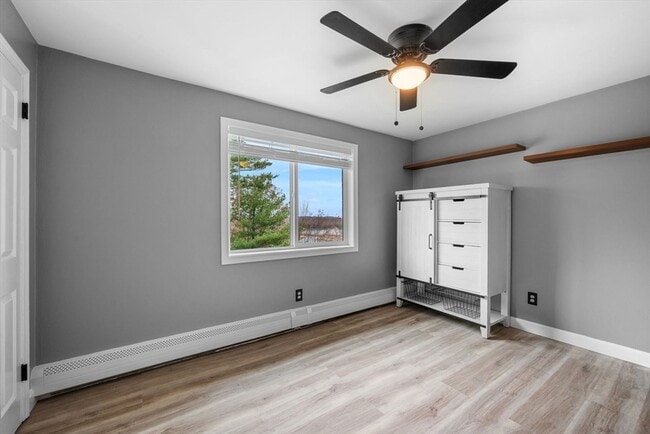 Foto del edificio - 145 Essex Ave