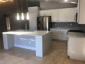 Building Photo - 3729 Discovery Creek Ave