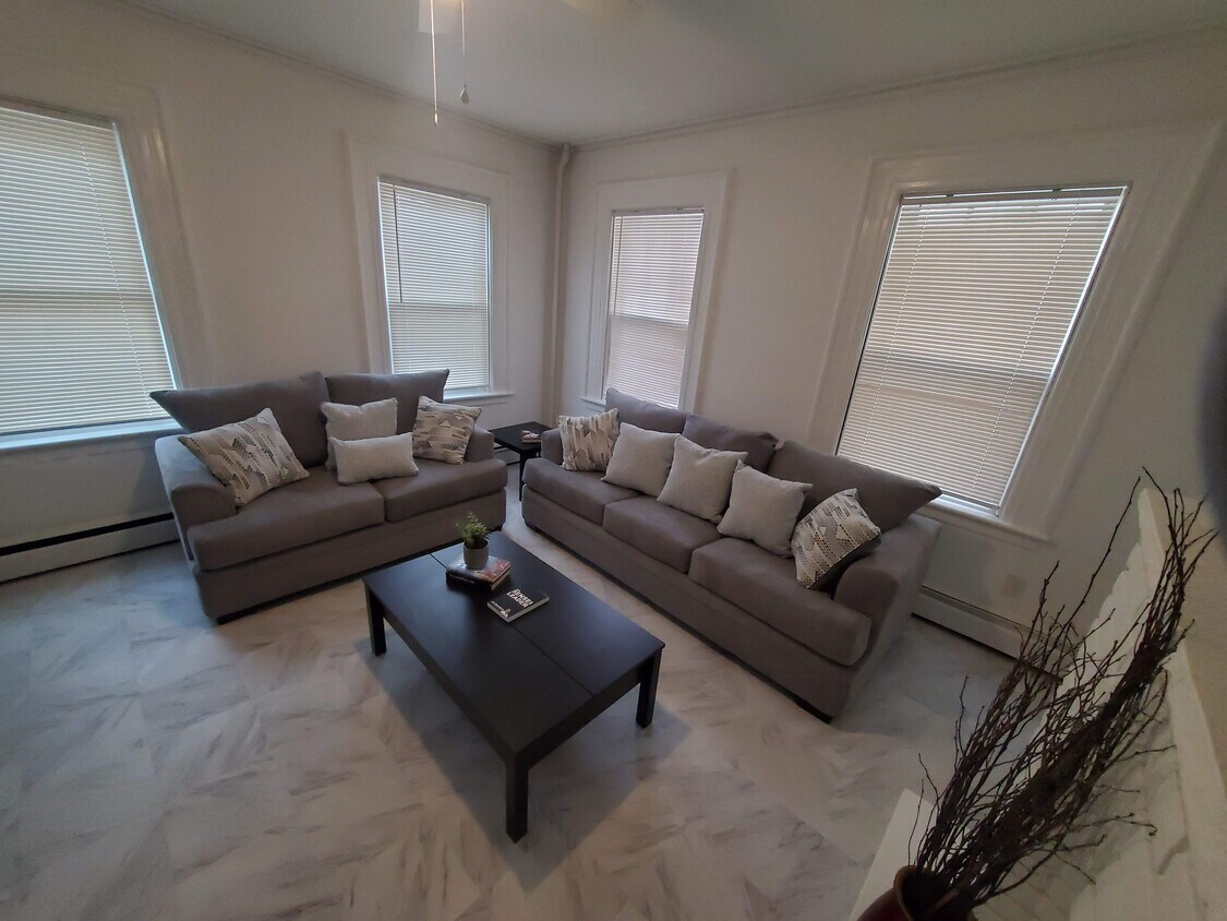 87 Vinton St Unit 1, Providence, RI 02909 Apartments in Providence