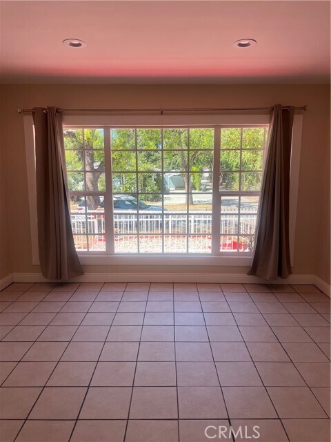 Building Photo - 1674 El Sereno Ave