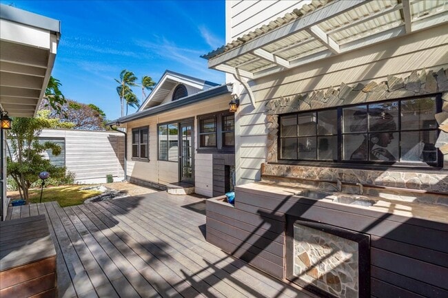 Building Photo - Fully Furnished 2-Bedroom + Loft & Serene ...