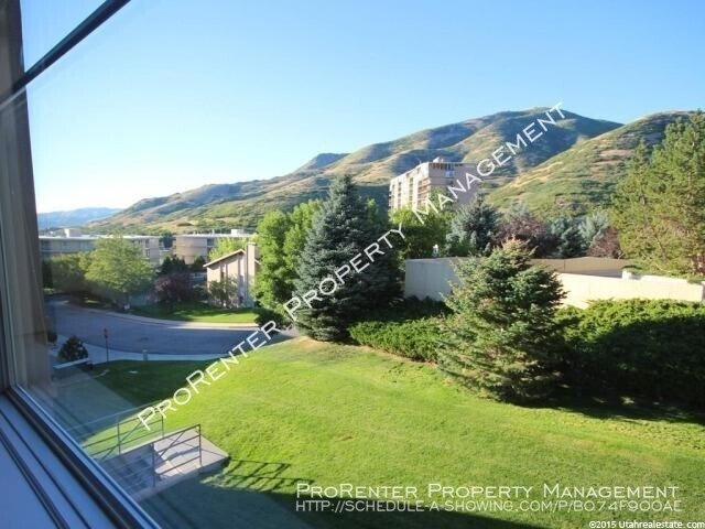 Building Photo - 3075 Kennedy Dr