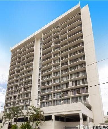 Building Photo - 2121 Algaroba St