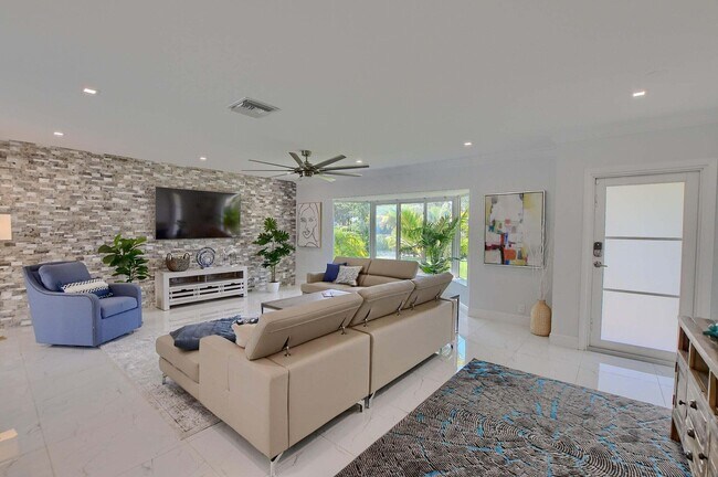 Foto del edificio - 1029 W Palmetto Park Rd