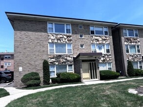 Building Photo - 3170 W Meadow Ln Dr