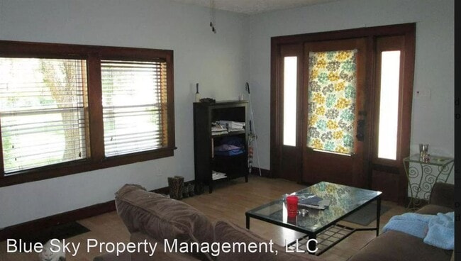 Building Photo - 3 br, 2 bath House - 906 W Rex St