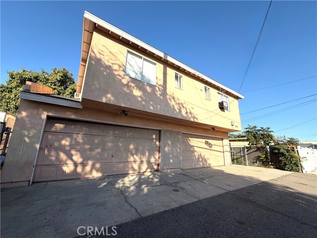 Foto del edificio - 814 E Erna Ave