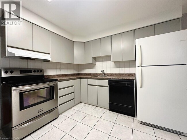 Photo du bâtiment - 4107 Jefton Crescent